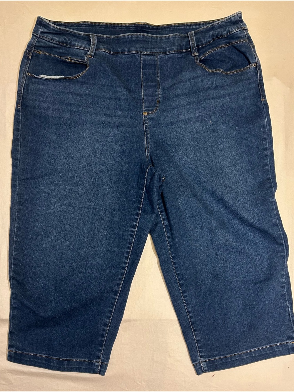 Time and Tru Women's Dark Blue Cropped Stretch Jeans